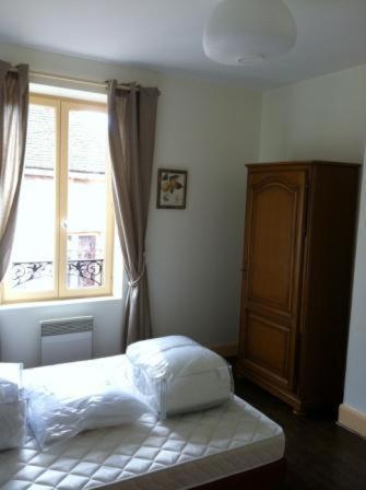 La Maison Rouge Saint-Sauveur-en-Puisaye Buitenkant foto