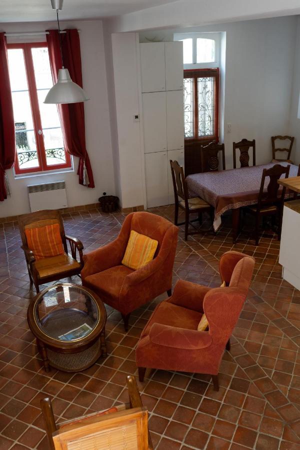 La Maison Rouge Saint-Sauveur-en-Puisaye Buitenkant foto